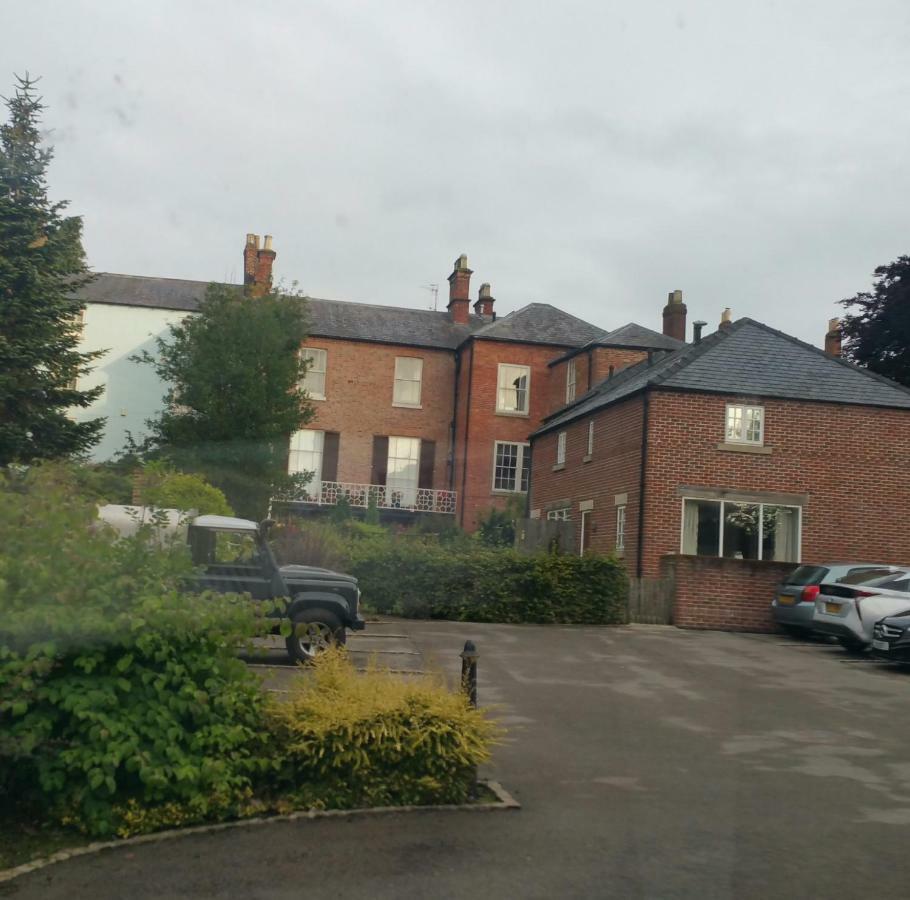 Апартаменты Madge House Ashbourne Ашборн Экстерьер фото